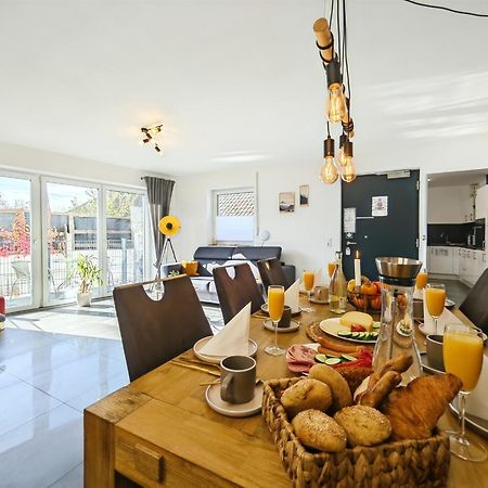 Kaiserin Sisi Fuer Bis Zu 6 - Arbeitsplatz, Badewanne, Parkplatz, Waschmaschine 딘클스버 외부 사진